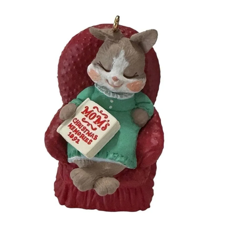 HALLMARK KEEPSAKE CHRISTMAS ORNAMENT IN BOX  ORNAMENT MOM 1992 MOTHER RABBIT